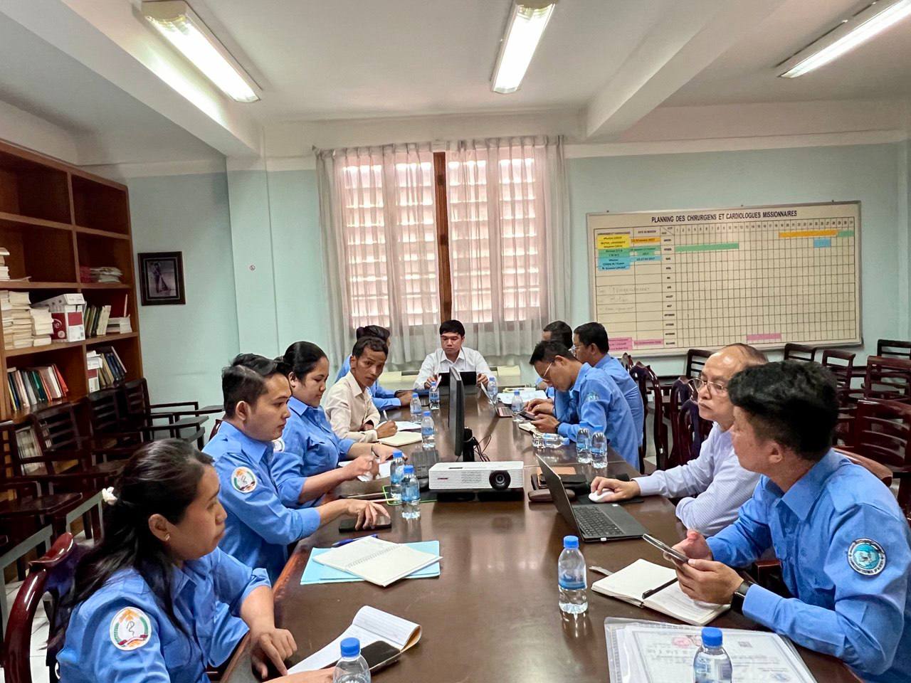 ការប្រជុំបូកសរុបរបាយការណ៍ប្រចាំត្រីមាសទី១​ និងប្រជុំប្រចាំខែមេសា​ សម្រាប់ឆ្នាំ​ ២០២៥​ របស់ក្រុមប្រឹក្សាគណៈគិលានុបដ្ឋាកមន្ទីរពេទ្យកាល់ម៉ែត​